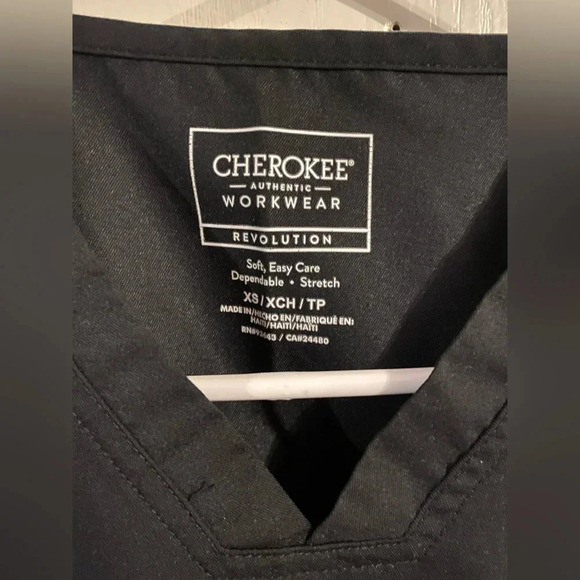 •Cherokee Scrub Set - Picture 15 of 15